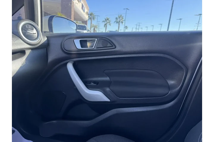 $13161 : Ford Fiesta 2018 ST 4dr Hatc image 8