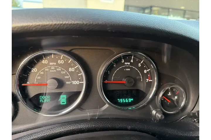 $18697 : Jeep Wrangler Unlimited 2016 image 10