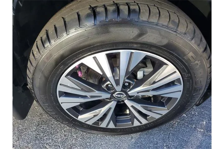 $18490 : Nissan Rogue 2023 SV 4dr Cro image 7