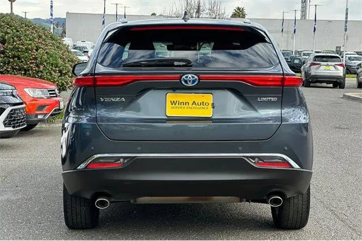 $35444 : Toyota Venza 2023 AWD Nights image 5