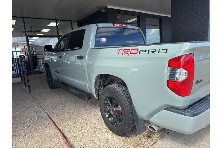 $39976 : Toyota Tundra 2021 4x4 TRD P image 2