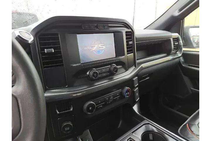 $38085 : Ford F-150 2023 4x2 XL 4dr S image 7