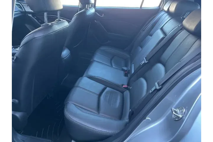 $9995 : Mazda Mazda3 2018 Touring 4d image 10