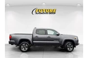 $25488 : Toyota Tacoma 2018 4x2 TRD O thumbnail