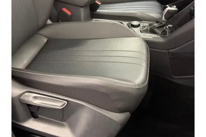 $20000 : Volkswagen Tiguan 2023 AWD S image 10