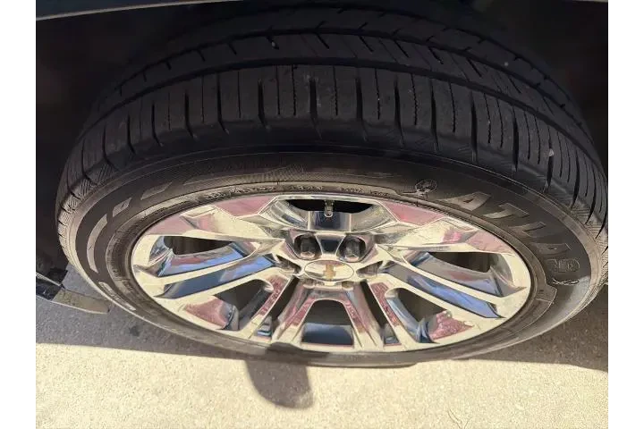 $19564 : Chevrolet Tahoe 2019 4x2 LT image 2