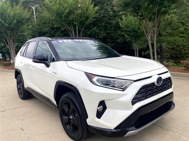 $32990 : 2020 RAV4 Hybrid XLE image 1