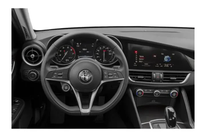 $15990 : Alfa Romeo Giulia 2019 Base image 10