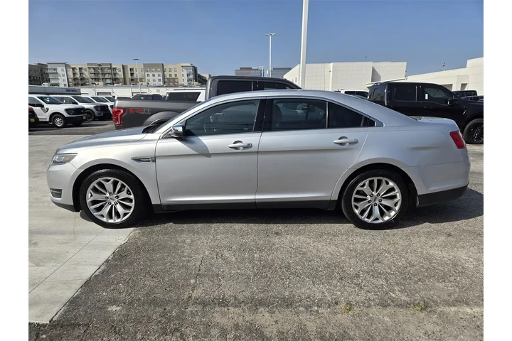 $12200 : Ford Taurus 2017 Limited 4dr image 4