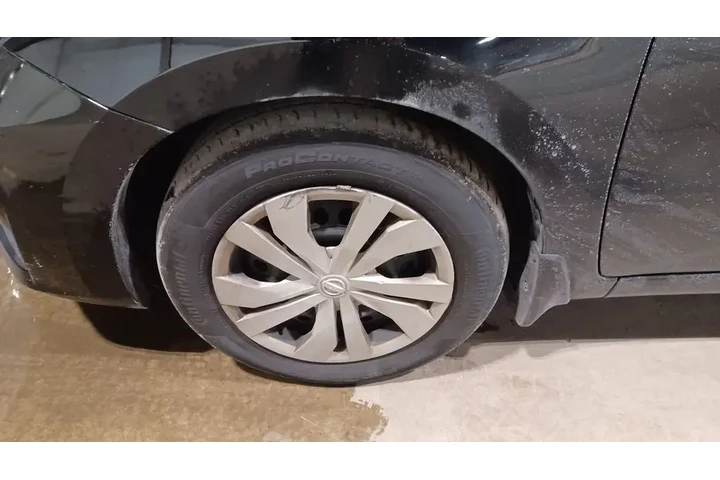 $16783 : Nissan Versa 2024 S 4dr Seda image 3