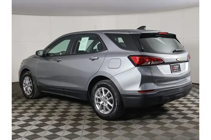 $16499 : Chevrolet Equinox 2023 LS 4d image 7