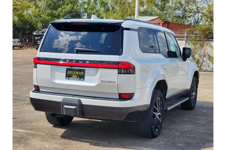 Lexus GX 550 2024 AWD Premiu image 3