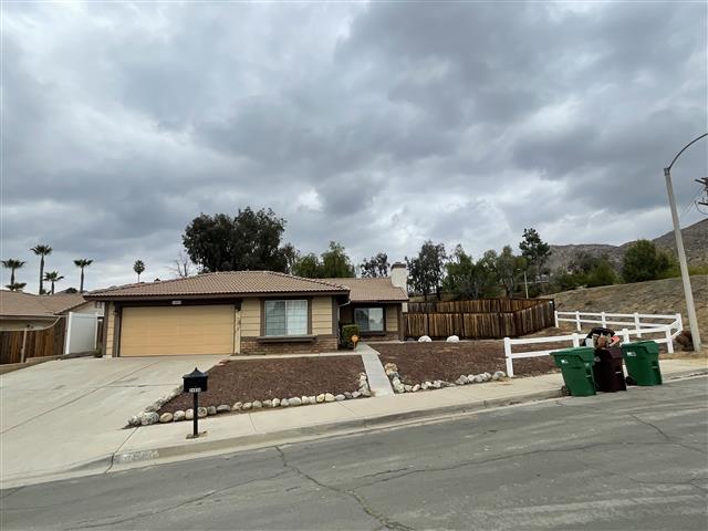 $3800 : Casa en Moreno Valley image 1