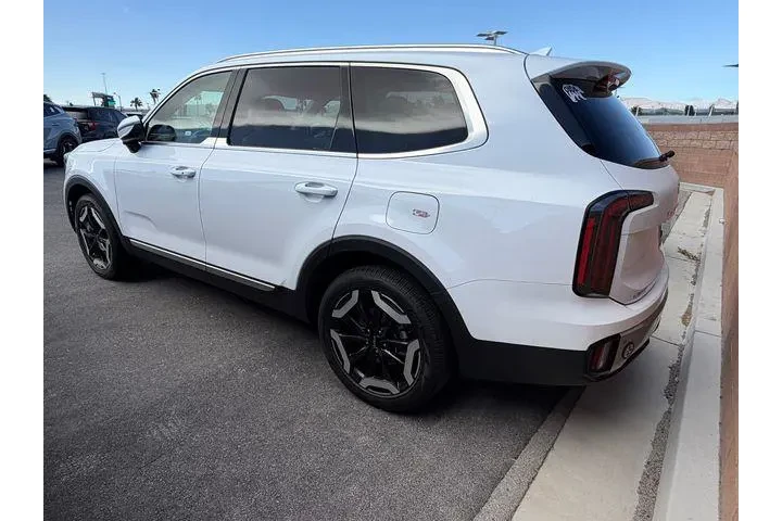 $33930 : Kia Telluride 2024 EX 4dr SU image 3