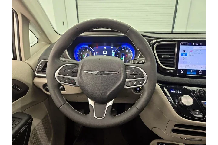 $23998 : Chrysler Pacifica 2023 Touri image 10