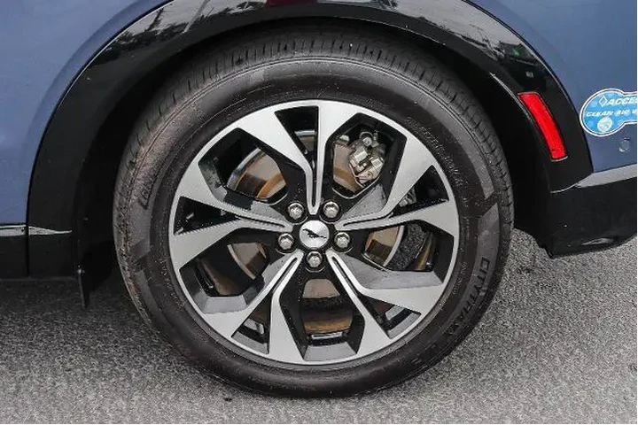 $25995 : Ford Mustang Mach-E 2021 AWD image 8