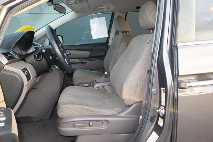 $8949 : 2013 Odyssey 5dr EX image 7
