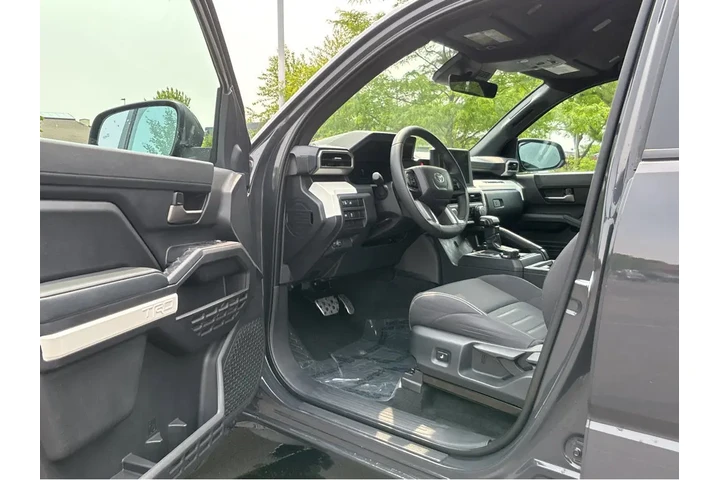$42997 : Gold Certified2024 Tacoma TRD image 2