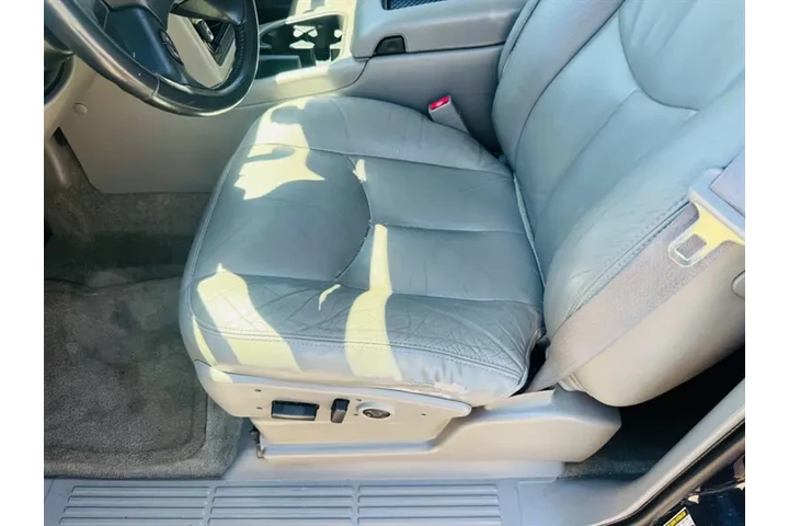 $9995 : 2005 Suburban 1500 LT 4-Door image 8