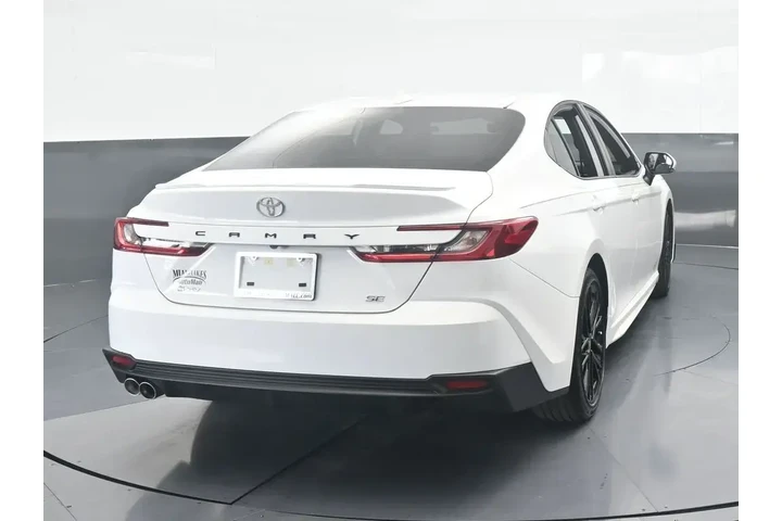 $27192 : Toyota Camry 2026 SE 4dr Sed image 5