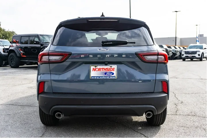 $27977 : Ford Escape 2025 ST-Line 4dr image 7