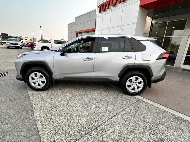 $32037 : 2024 RAV4 LE image 2