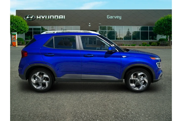 $23791 : Hyundai VENUE 2025 Limited 4 image 9
