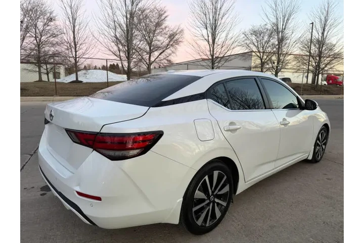 $12997 : 2021 Sentra SV image 6