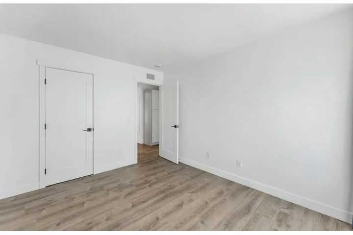 $2480 : 3 Bedroom Home in Inglewood image 6