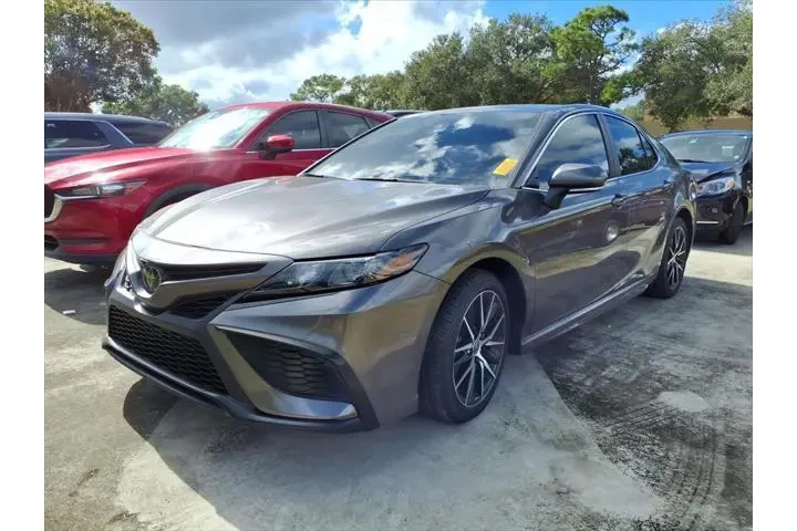 $27995 : Toyota Camry 2024 SE 4dr Sed image 3