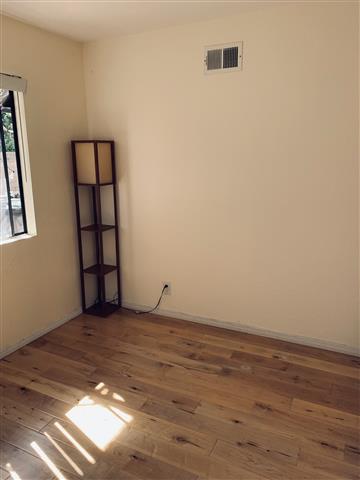 $700 : Comparto cuarto en Torrance image 3