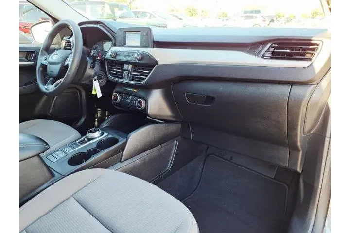 $16858 : Ford Escape 2022 S 4dr SUV image 10