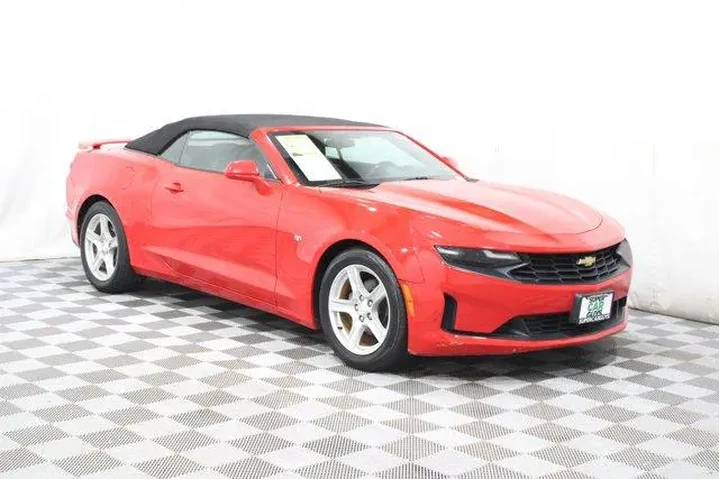 $24988 : Chevrolet Camaro 2020 LT 2dr image 1