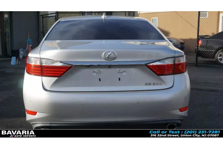 $13995 : 2015 ES 350 4dr Sdn image 5