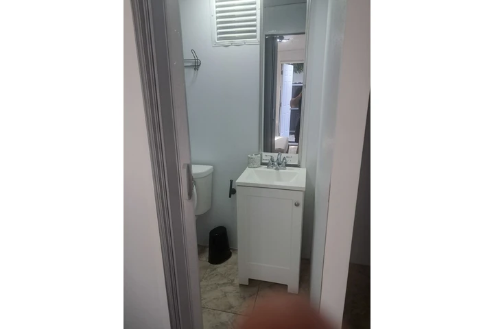 $1000 : EFFICENCE .MIAMI GARDENS image 5