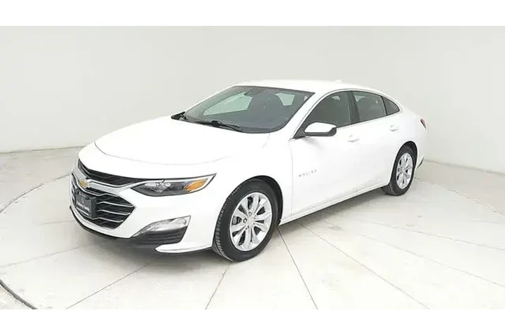 $17983 : Chevrolet Malibu 2023 LT 4dr image 1