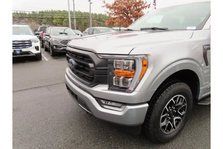 $40000 : Ford F-150 2023 4x4 XLT 4dr image 9