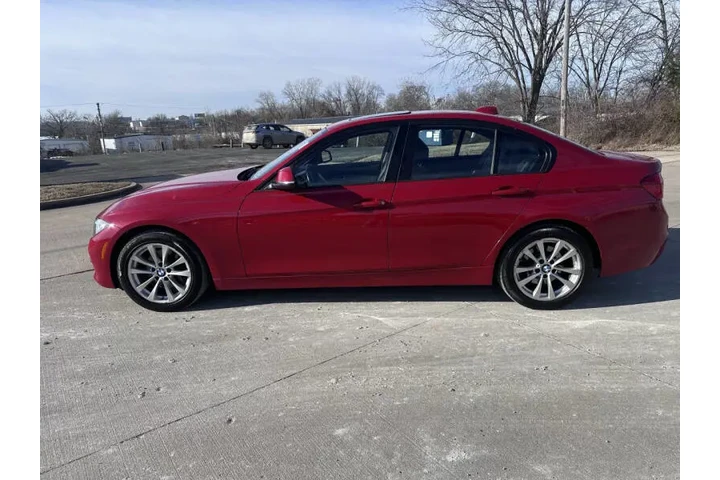 $8900 : 2016 BMW 3 Series 320i xDrive image 2