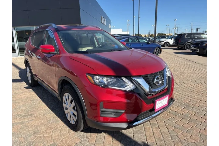 $9470 : 2017 Rogue S image 3