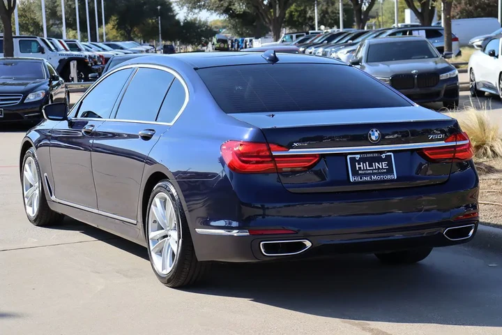 $24998 : 2017 7 Series 750i xDrive image 8