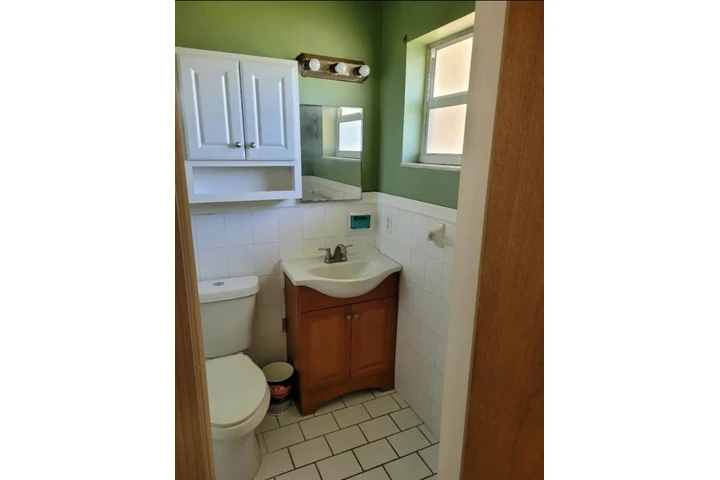 $850 : Cuarto de Renta image 3
