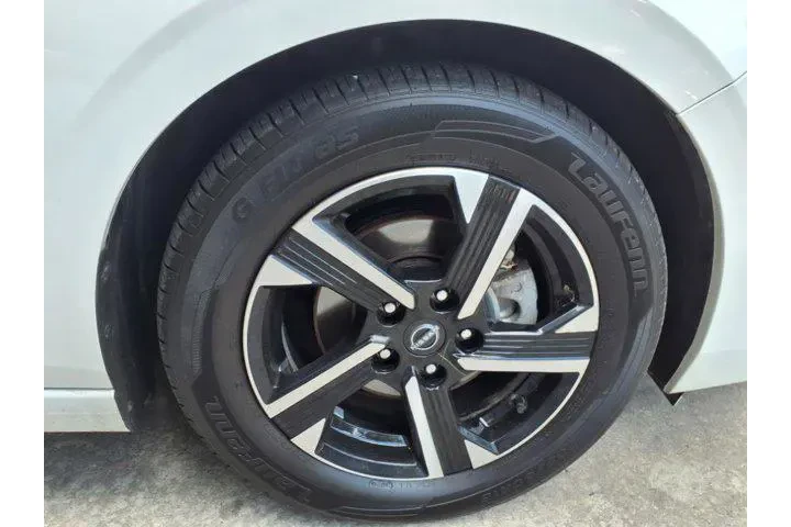 $15799 : Nissan Sentra 2024 SV 4dr Se image 9