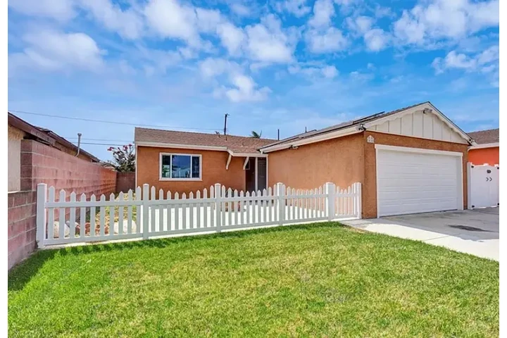 $2950 : Lovely home 4 rent image 3