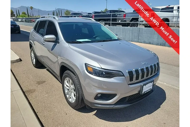 Jeep Cherokee 2019 4x4 Latit image 9