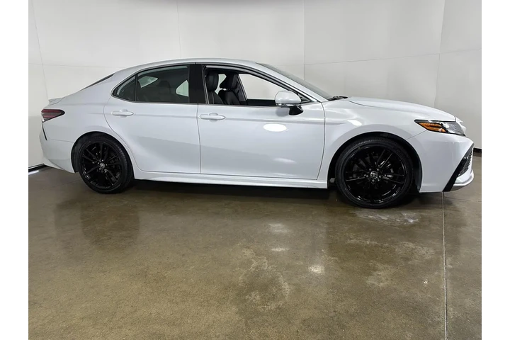 $26998 : Gold Certified 2024 Camry XSE image 10