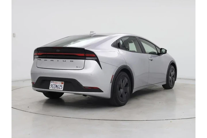 $27998 : Toyota Prius 2023 LE 4dr Hat image 8