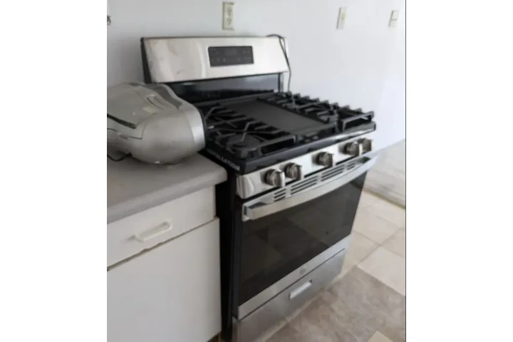 $1995 : APT/ CASA EN GLASSELL PARK image 2