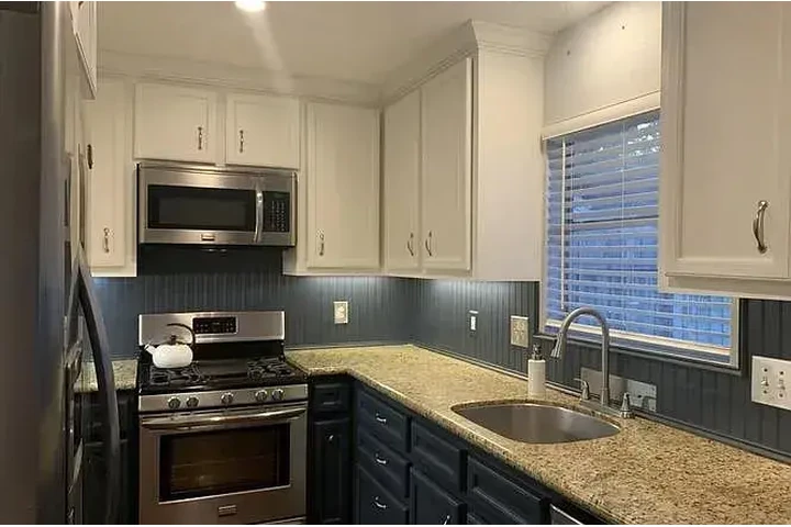 $2000 : 3 bed 2 bath image 5