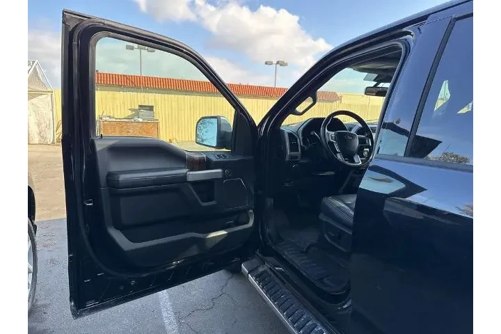 $26890 : Ford F-150 2019 4x4 Lariat 4 image 6
