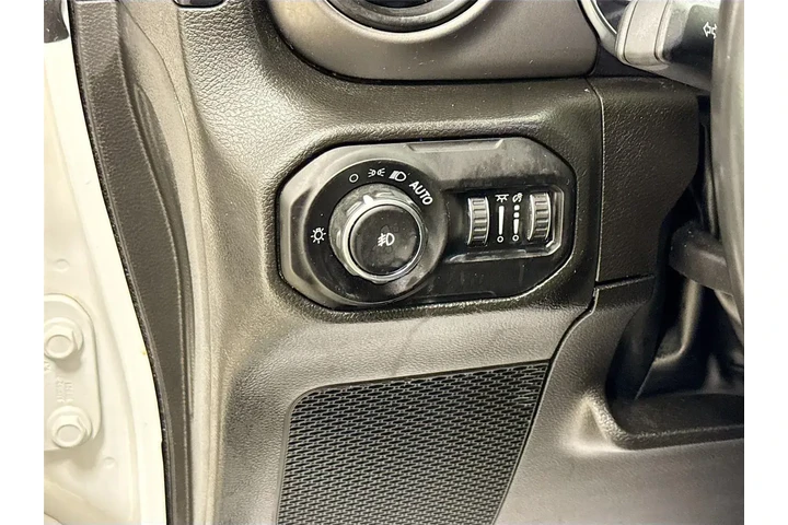 $29315 : Jeep Wrangler Unlimited 2022 image 10